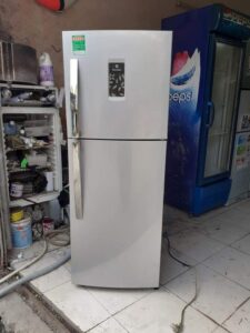 Tủ lạnh không mát