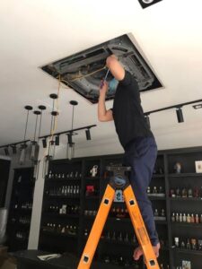 Sửa chữa và vệ sinh điều hòa tại nhà