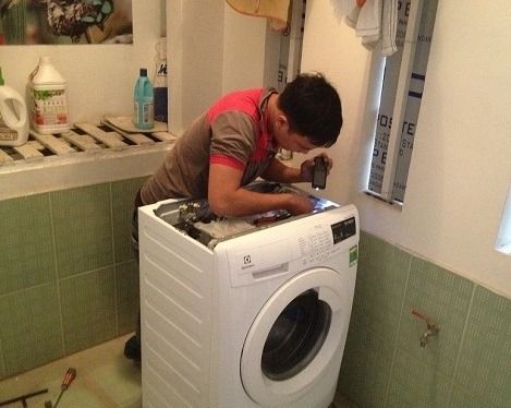 Sửa Máy Giặt Báo Lỗi Tại Nhà