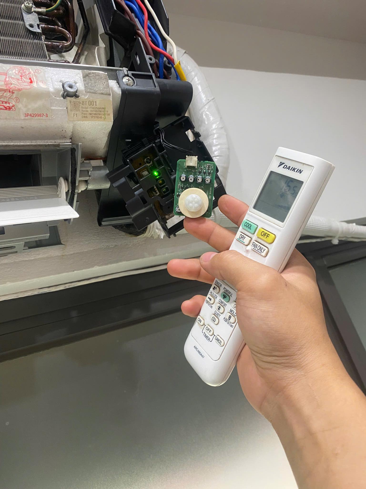 SỬA VÀ VỆ SINH ĐIỀU HÒA TẠI NHÀ UY TÍN – NHANH CHÓNG – GIÁ RẺ TẠI HÀ NỘI